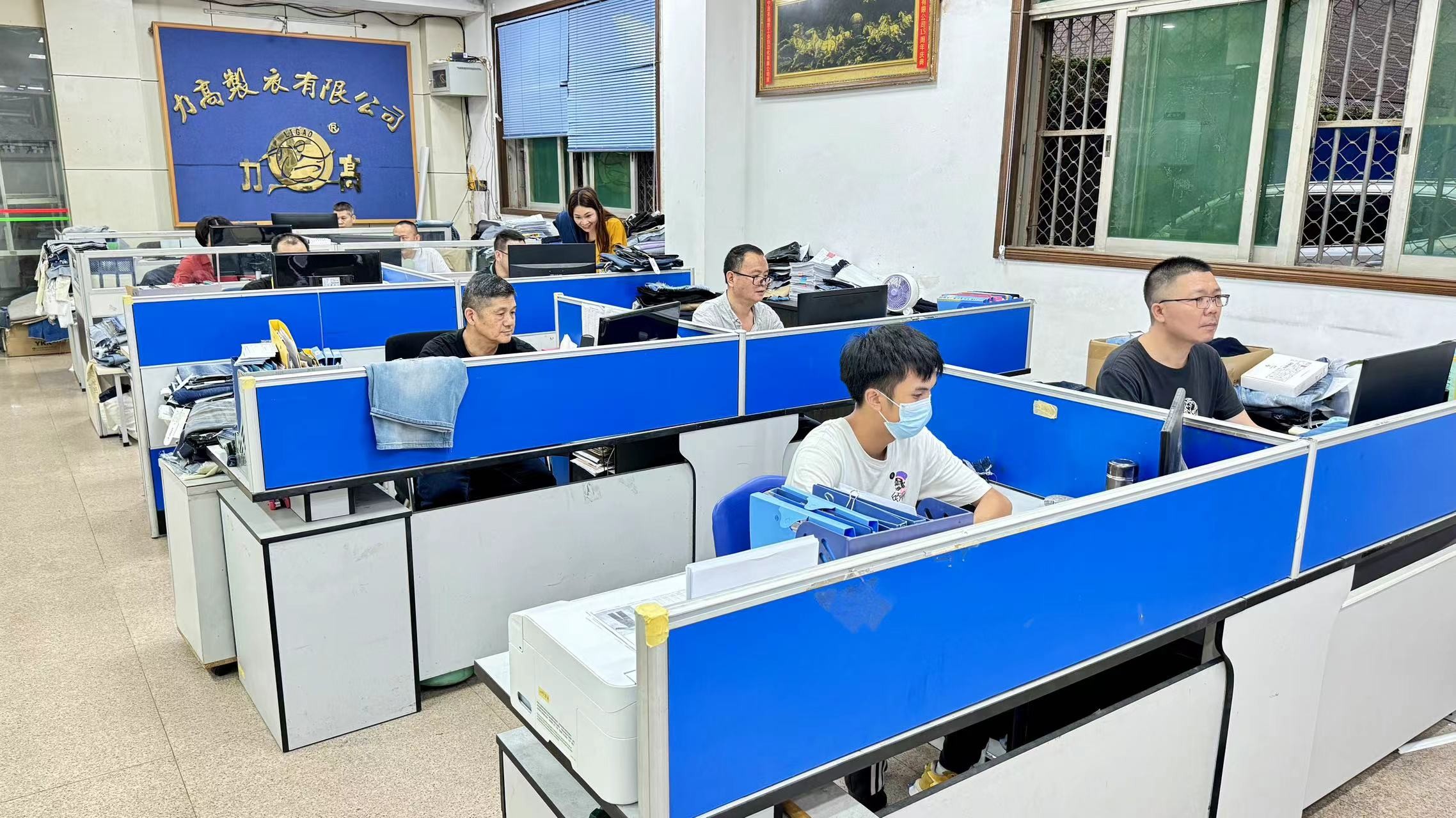 Guangdong Shunde Leka Clothing Design Co., Ltd ligne de production en usine