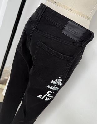 Sous denim en tissu confortable et respirant pour un usage quotidien