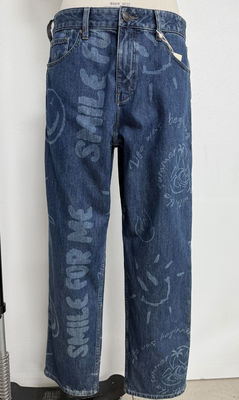 Jeans à jambe droite pour hommes Conception de poche arrière pratique et élégante