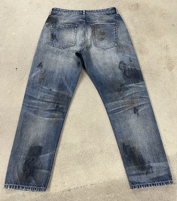 Des jeans vintage et élégants pour hommes pour un look classique.