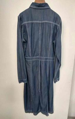 Excellente résistance à la couleur Rétrécissement minimal Robe en denim pour un usage durable